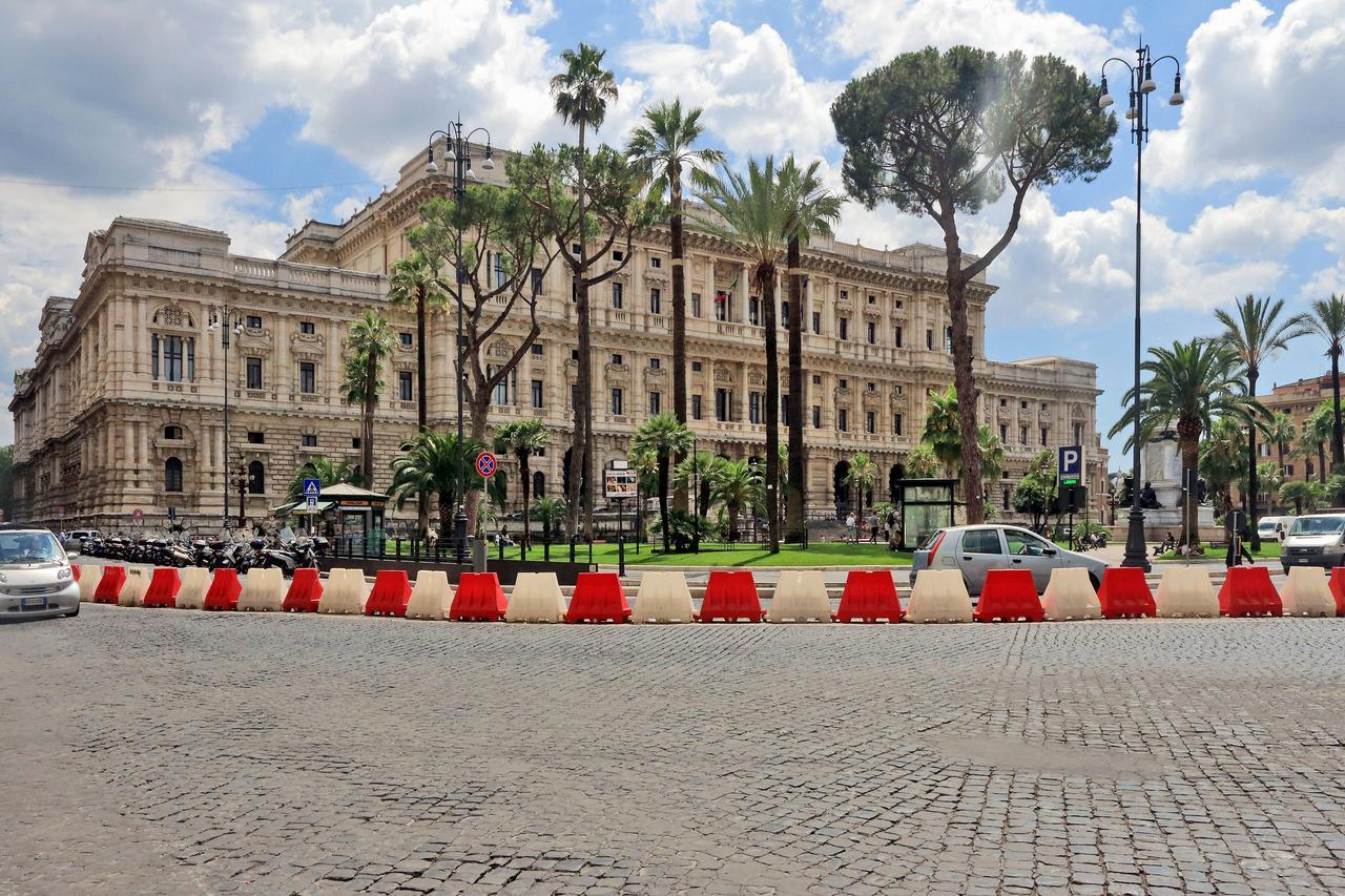 Relais Vittoria Colonna Hotel Rome Exterior photo